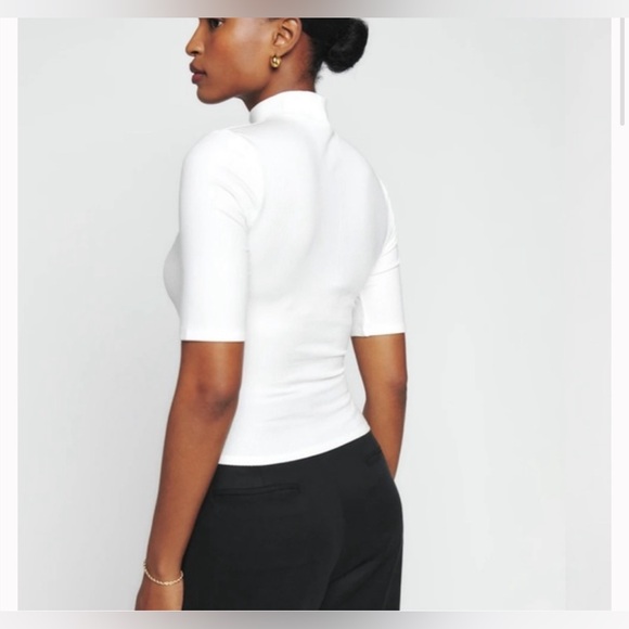 Reformation White Top Ribbed Mock-Neck Size Large - Picture 4 of 9